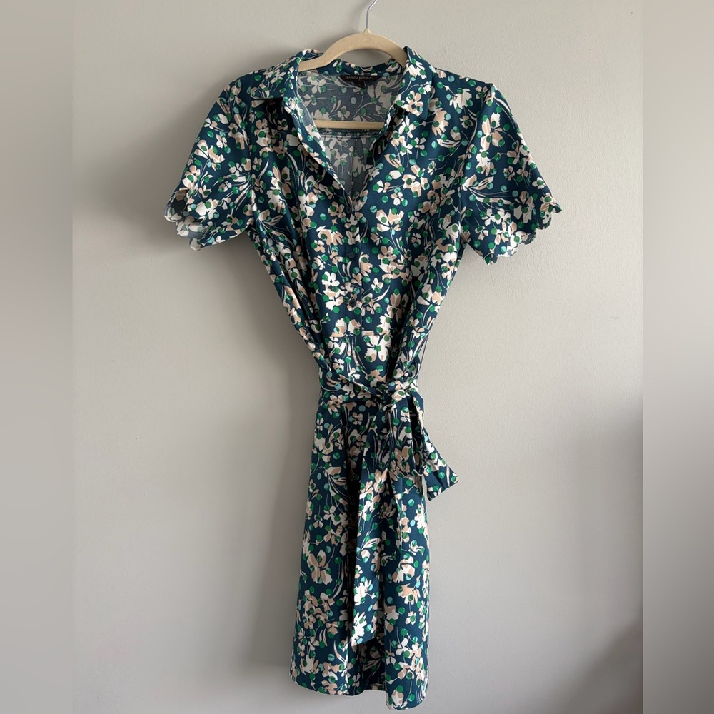 BANANA REPUBLIC Scalloped Sleeve Mini Dress